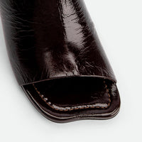 Mavis Dark Brown Crinkled Patent Leather Heel Mules - Toe Close-up View - POEVE Collection