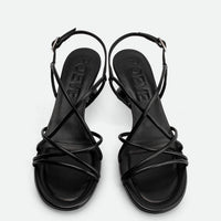 Lisan Black Leather Sandals - Top View - POEVE Collection