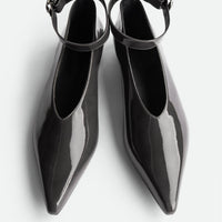 Stevie Flats