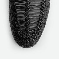 Carola Black Hand-Woven Leather Loafers - Toe Close-up View - POEVE Collection