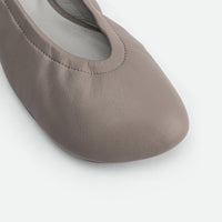 Anna Grey Leather Heel Ballerinas - Toe Close-up View - POEVE Collection