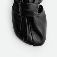 Maggie Black Leather Mules - Toe Close-up View - POEVE Collection