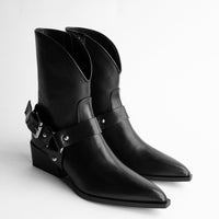 Black Italian Leather Cowboy Boots – Angled View with Detail – POEVE Collection