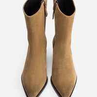 Luz Beige Crust Leather Ankle Boots – Top View – POEVE Collection