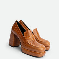 Zery Caramel Croco Print Leather Heel Loafers – Angled Side View – POEVE Collection