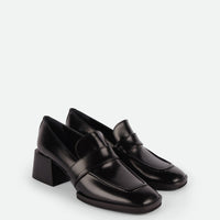 Noemi Loafers