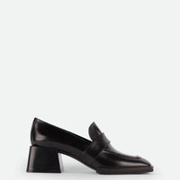 Noemi Loafers