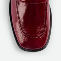 Noemi Loafers