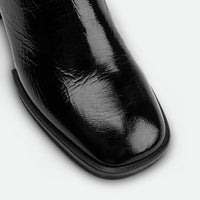 Robin Black Crinkled Patent Leather Heel Mules - Toe Close-up View - POEVE Collection