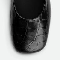 Emery Ballerinas Black Croco Leather - Close-Up View - POEVE - Made in Italy