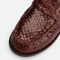 Maverick Brown Hand-Woven Leather Loafers - Toe Close-up View - POEVE Collection