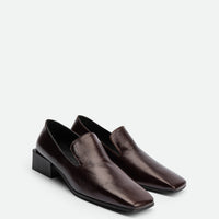 Gwen Dark Brown Crinkled High-Gloss Leather Loafers – Angled View – POEVE Collection