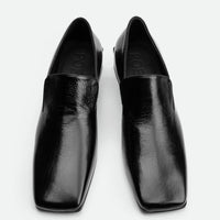 Gwen Black Crinkled High-Gloss Leather Loafers – Top View – POEVE Collection