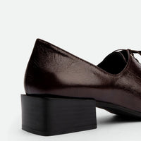 Andee Dark Brown Crinkled Glossy Leather Lace-Up Shoes – Back View – POEVE Collection