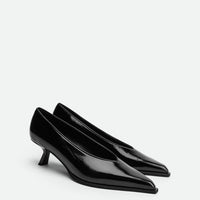 Yone Black Creased Patent Leather Pumps – Angled View – POEVE Collection