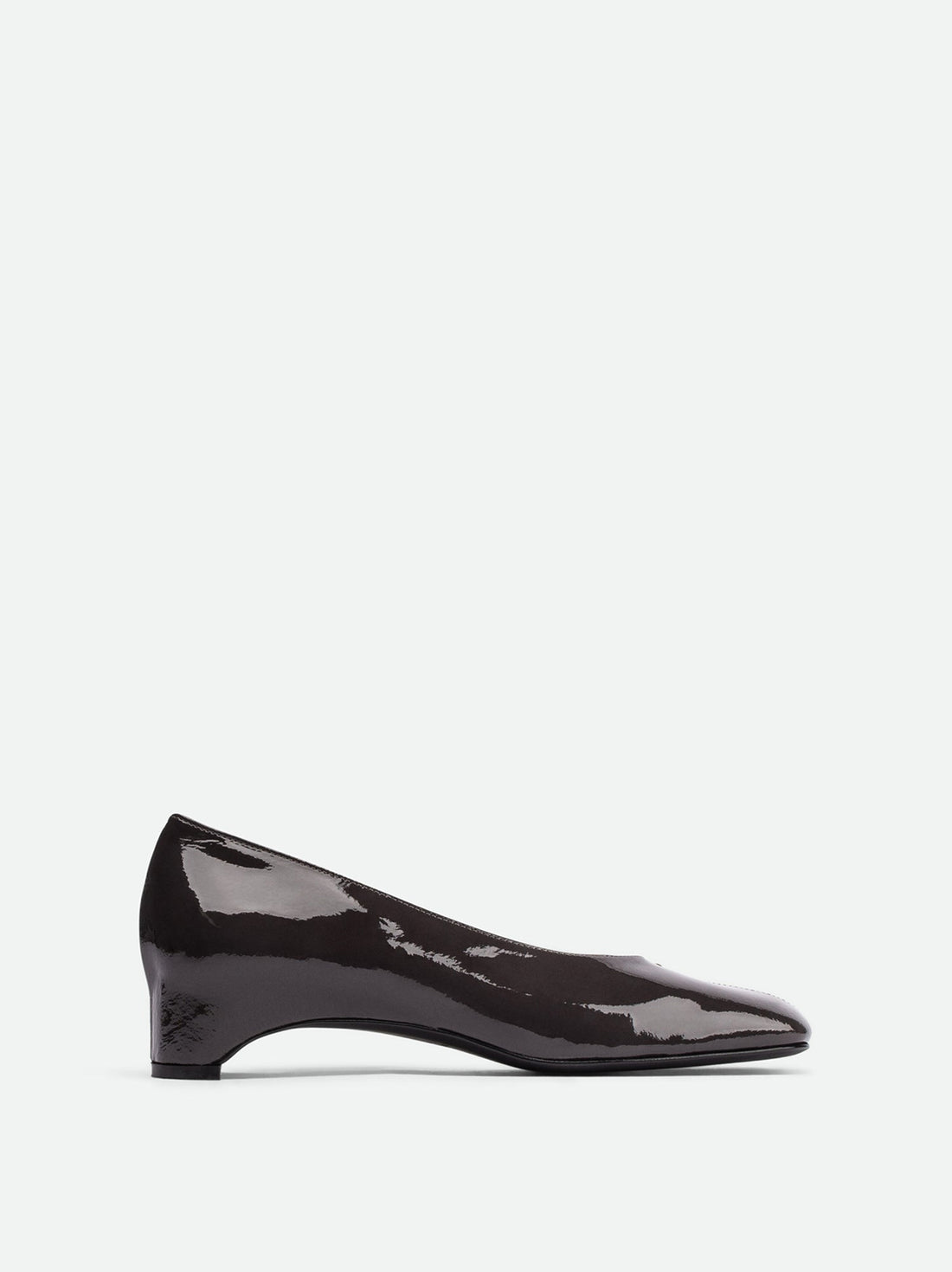 Myst Grey Patent Leather Heel Ballerinas - Side View - POEVE Collection