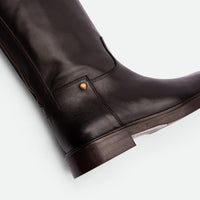 Eve Dark Brown Calf Leather Tall Boots – Detail View – POEVE Collection