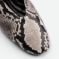 Reese Snake-Embossed Leather Ballet Flats – Toe Close-up View – POEVE Collection