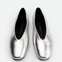 Reese Silver Laminated Leather Ballerinas - Top View - POEVE Collection