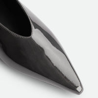 Stevie Flats