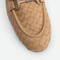Elizabeth Beige Hand-Woven Leather Loafers - Toe Close-up View - POEVE Collection