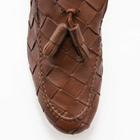 Aidan Cognac Woven Leather Loafers with Leather Tassel - Toe Close-up View - POEVE Collection