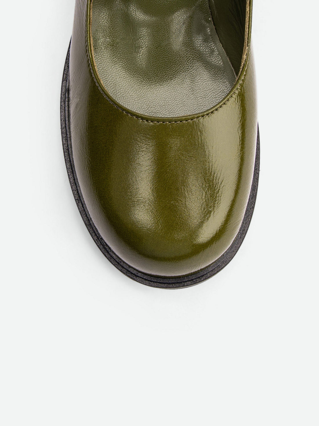 Maris Green Crinkled Patent Leather Mules - Toe Close-up View - POEVE Collection