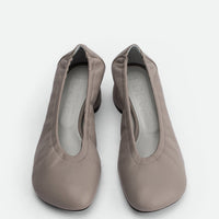 Anna Grey Leather Heel Ballerinas - Top View - POEVE Collection