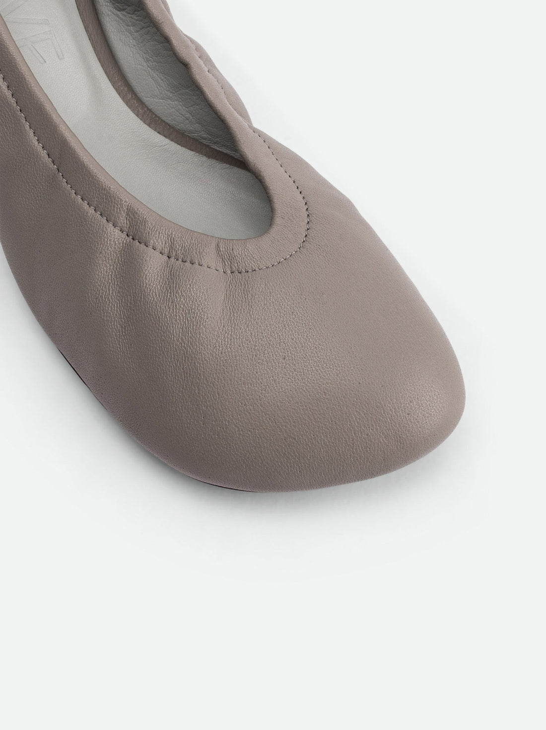 Anna Grey Leather Heel Ballerinas - Toe Close-up View - POEVE Collection