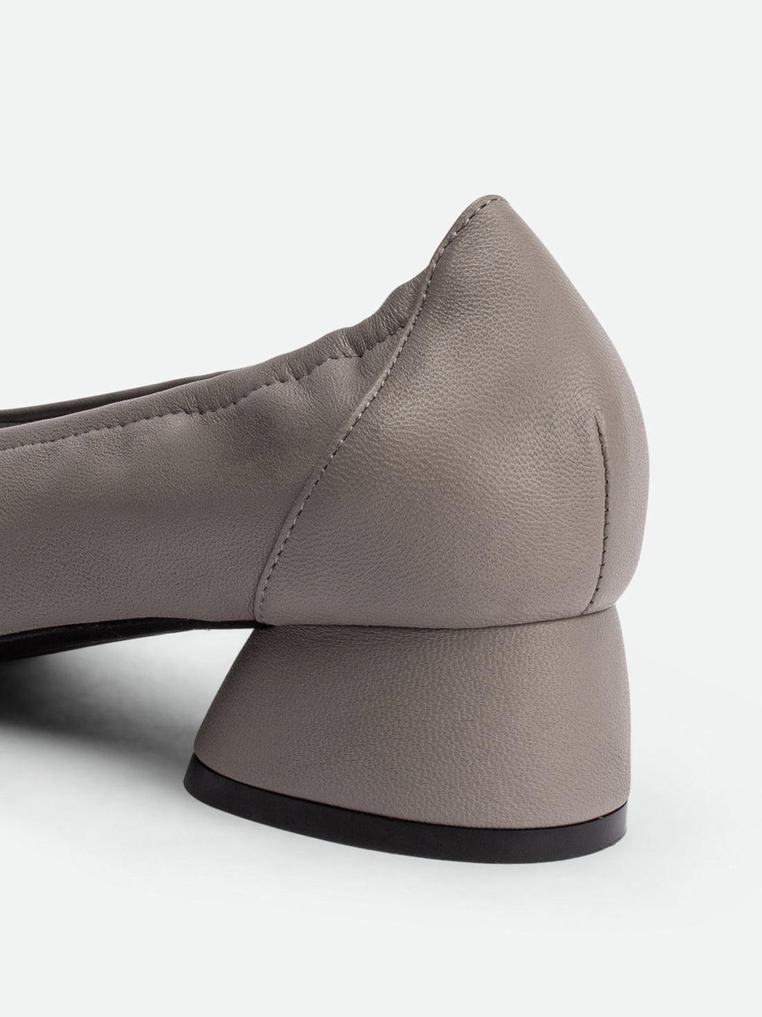 Anna Grey Leather Heel Ballerinas - Back Close-up View - POEVE Collection