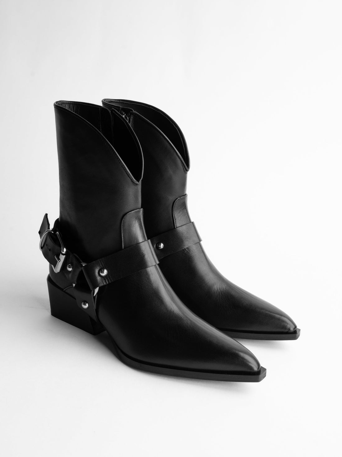Black Italian Leather Cowboy Boots – Angled View with Detail – POEVE Collection