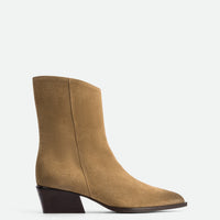 Luz Beige Crust Leather Ankle Boots – Side View – POEVE Collection