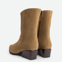 Luz Beige Crust Leather Ankle Boots – Back View – POEVE Collection