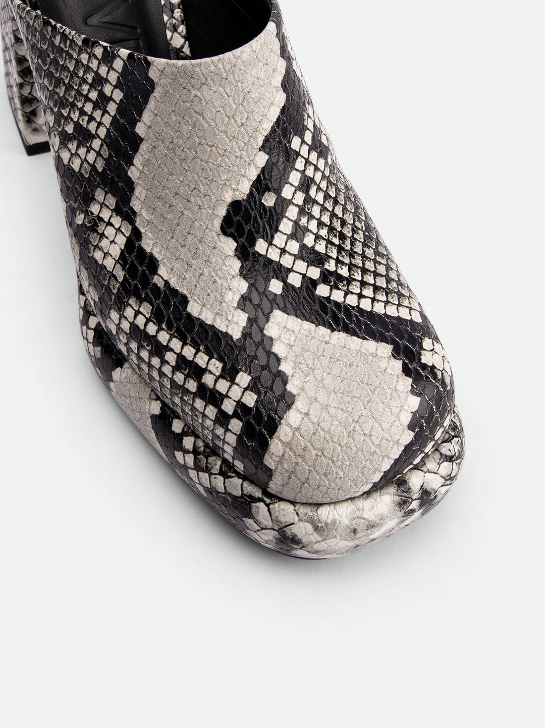 Marla Snake-embossed Leather Heel Mules - Toe Close-up View - POEVE Collection