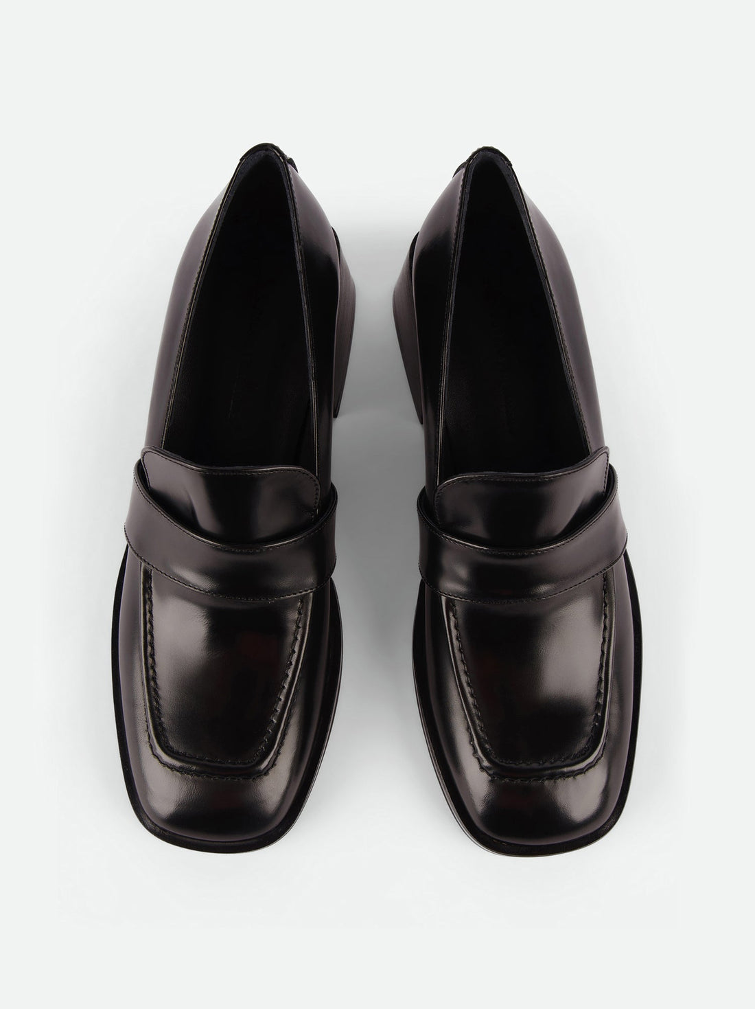 Noemi Loafers