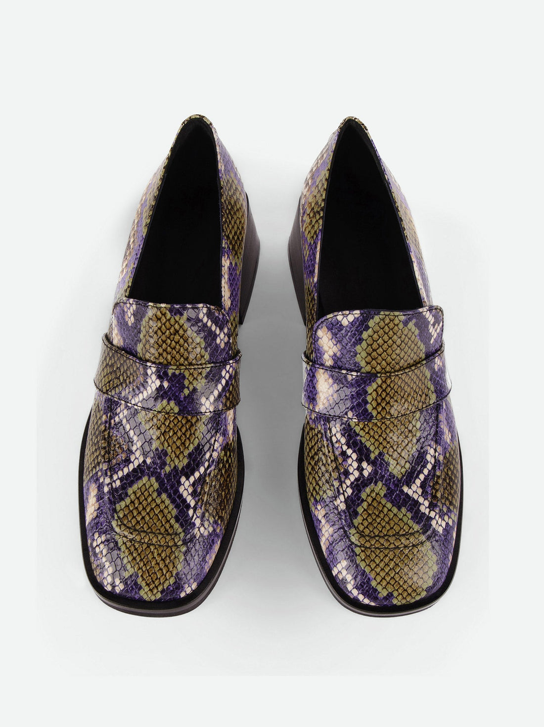 Noemi Loafers