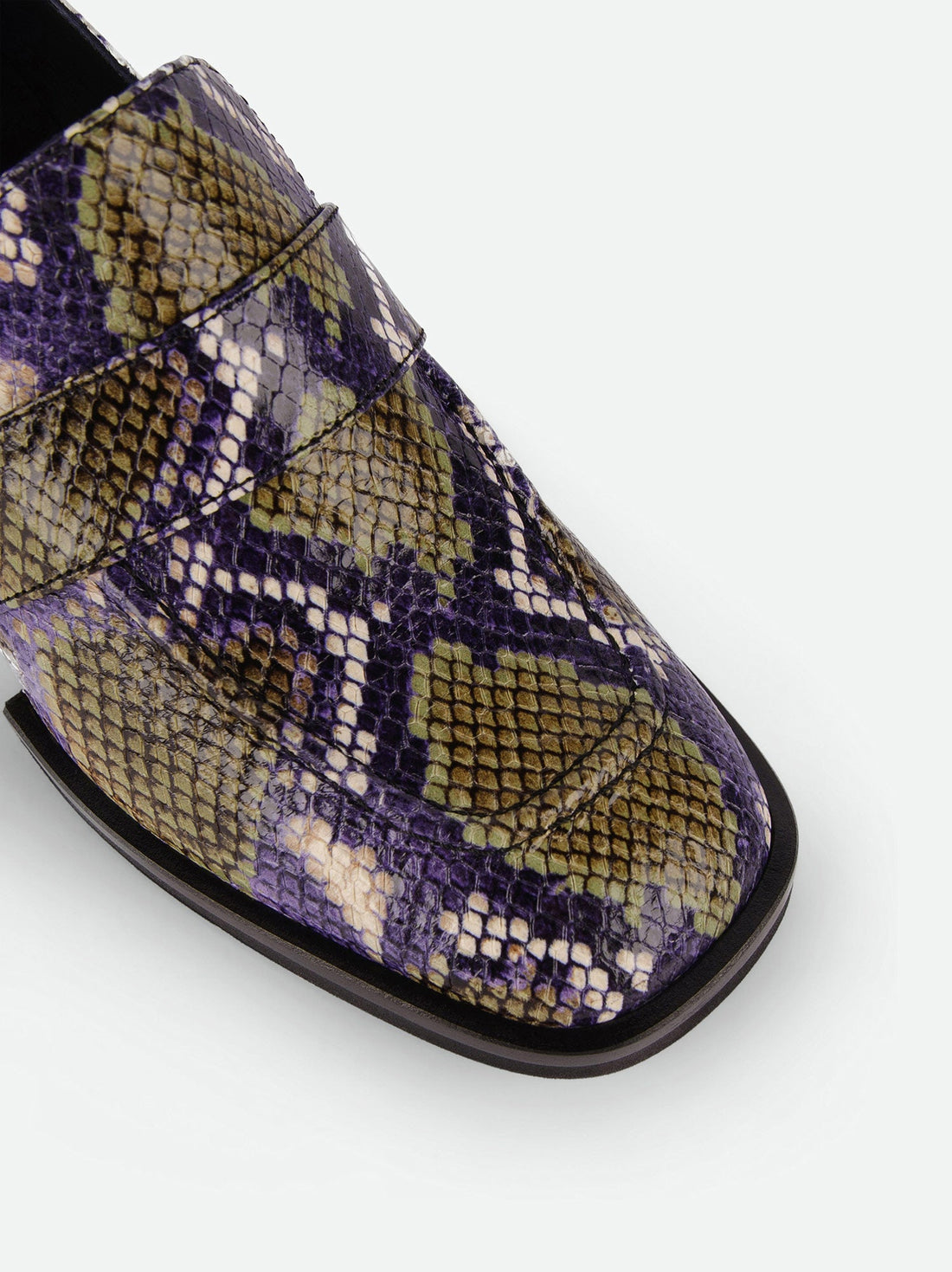 Noemi Loafers