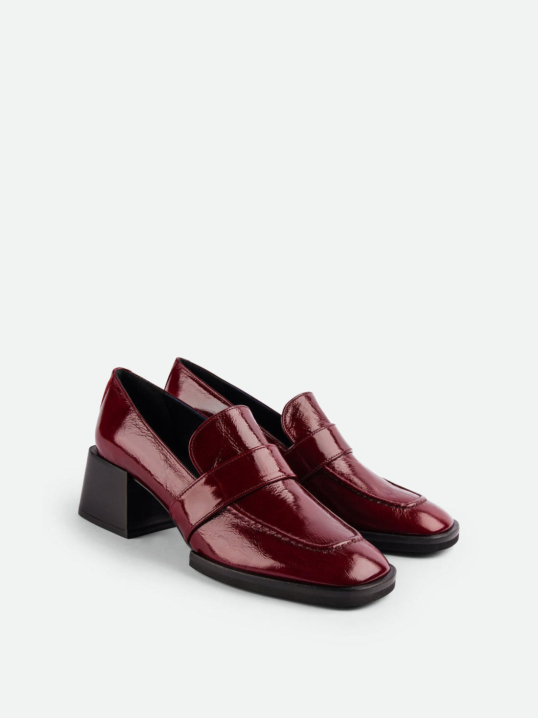 Noemi Loafers