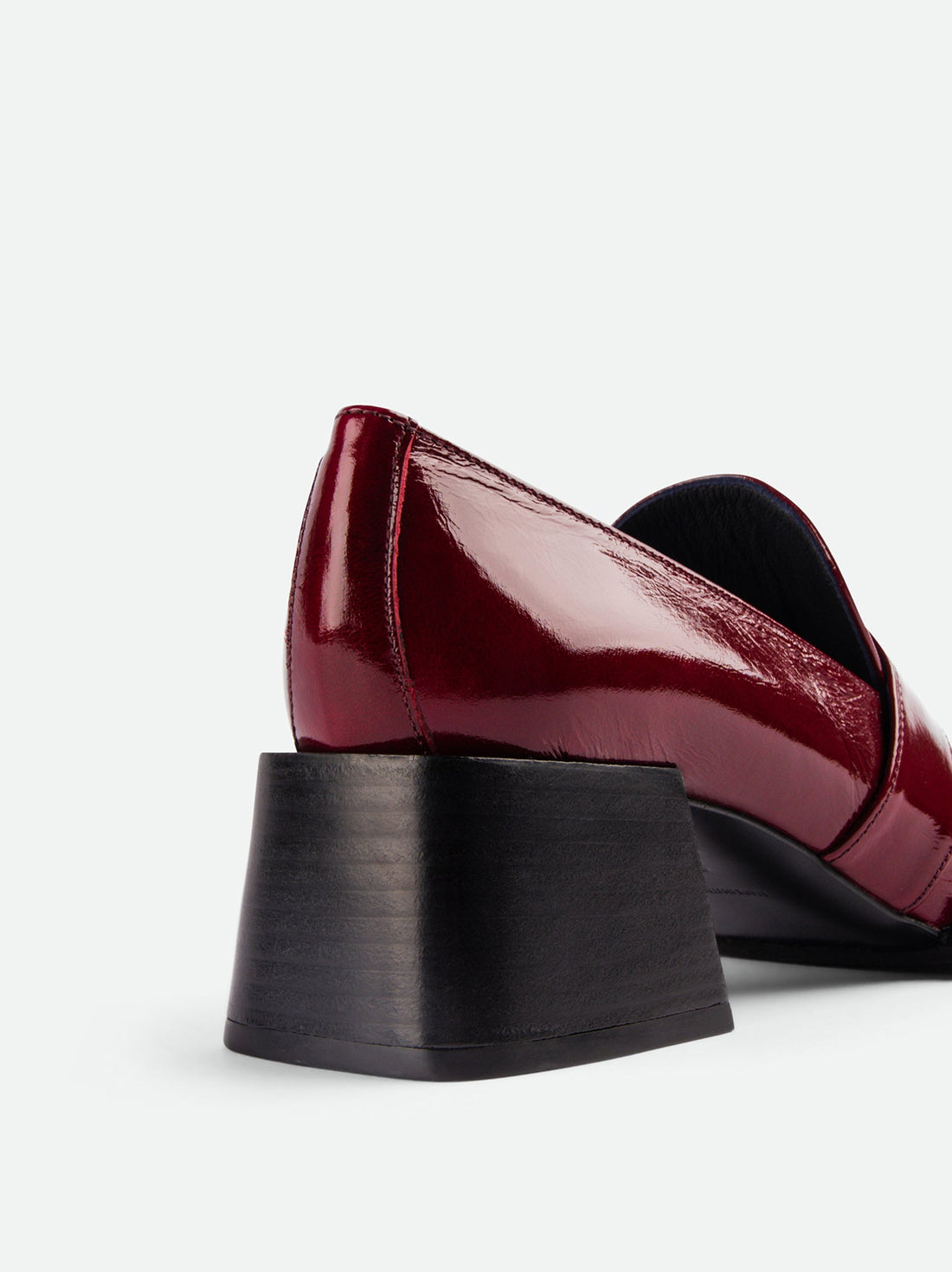 Noemi Loafers