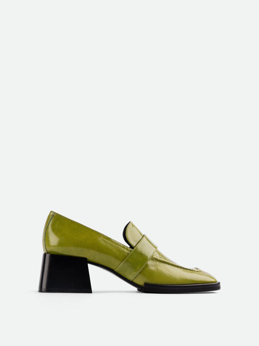 Noemi Loafers