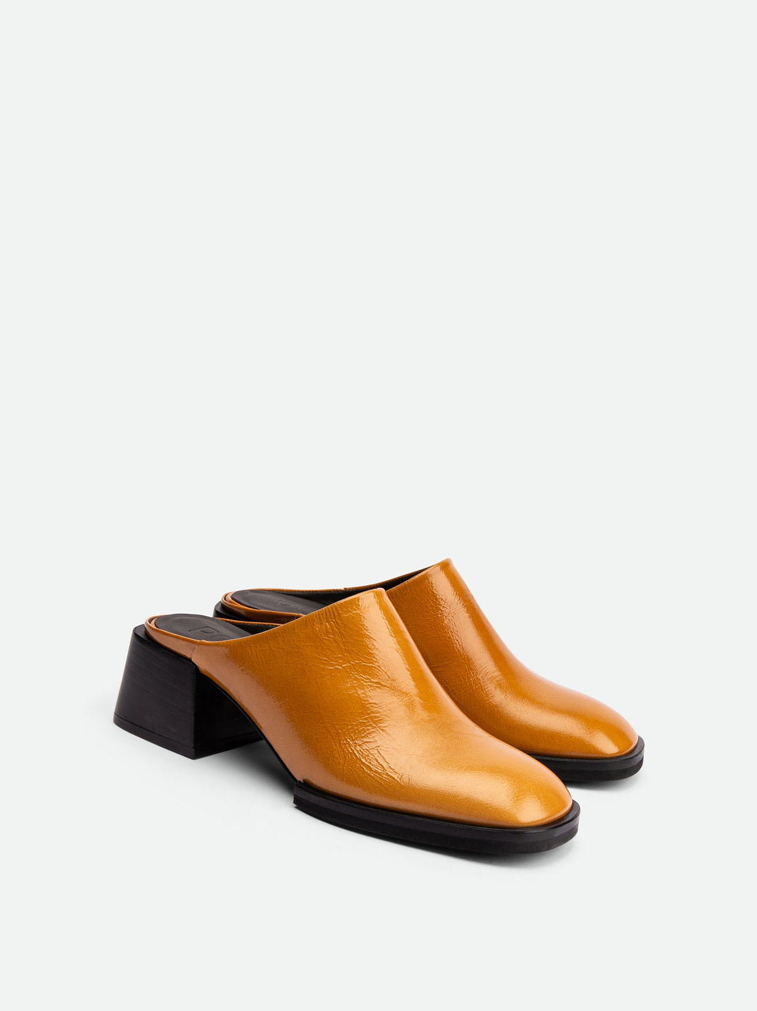 Robin Caramel Crinkled Patent Leather Heel Mules - Angled Side View - POEVE Collection