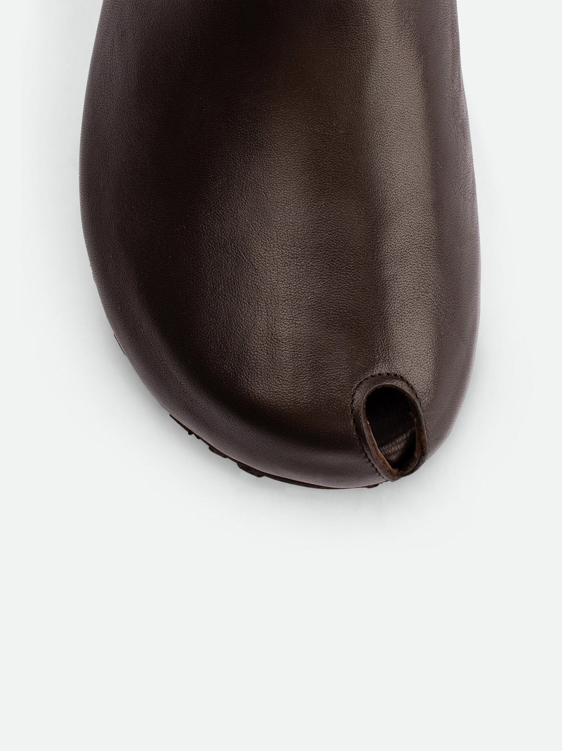 Olga Brown Leather Mules - Toe Close-up View - POEVE Collection