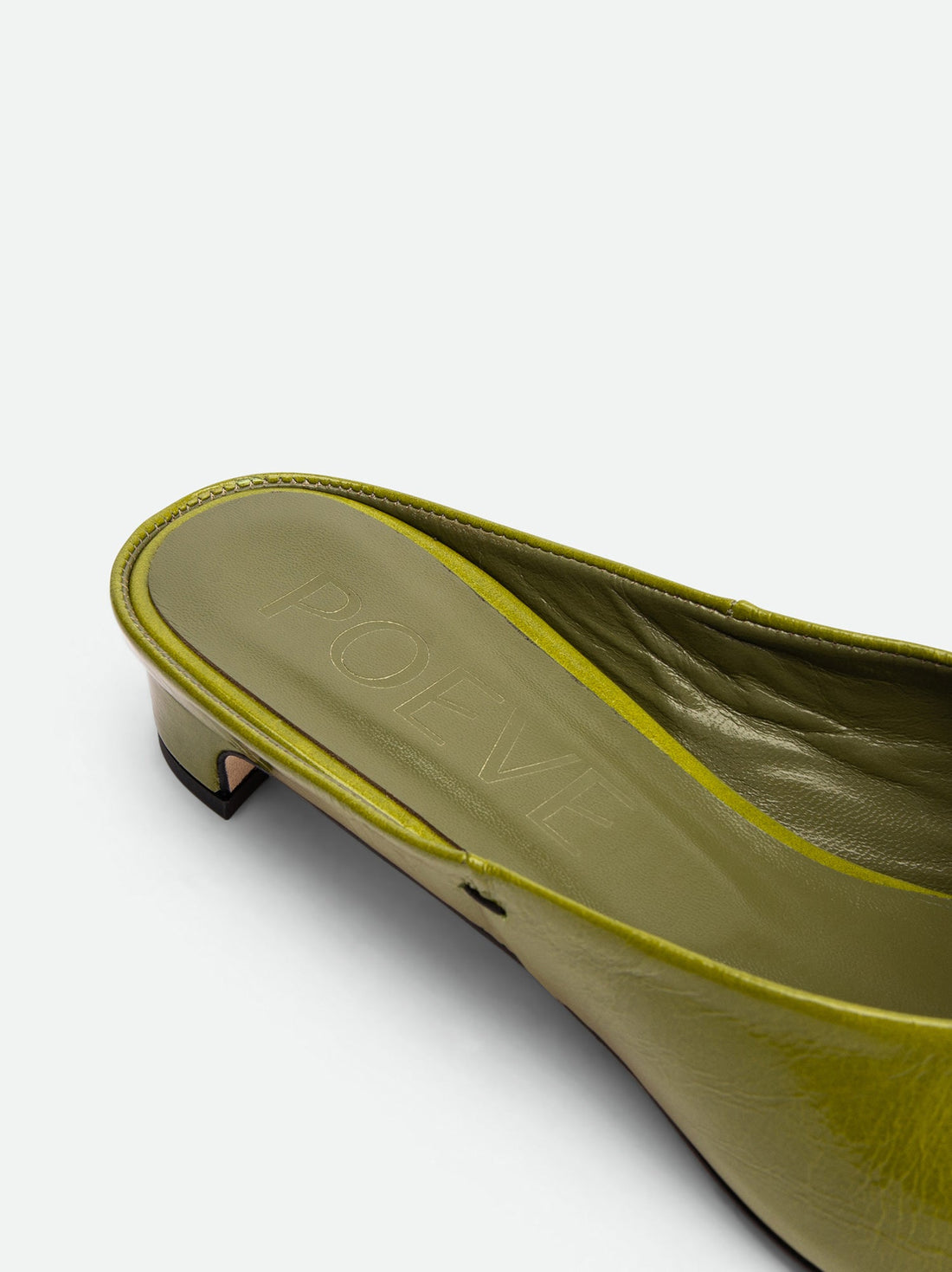Faye Green Crinkled Patent Leather Mules - Insole Logo Close-up View - POEVE Collection