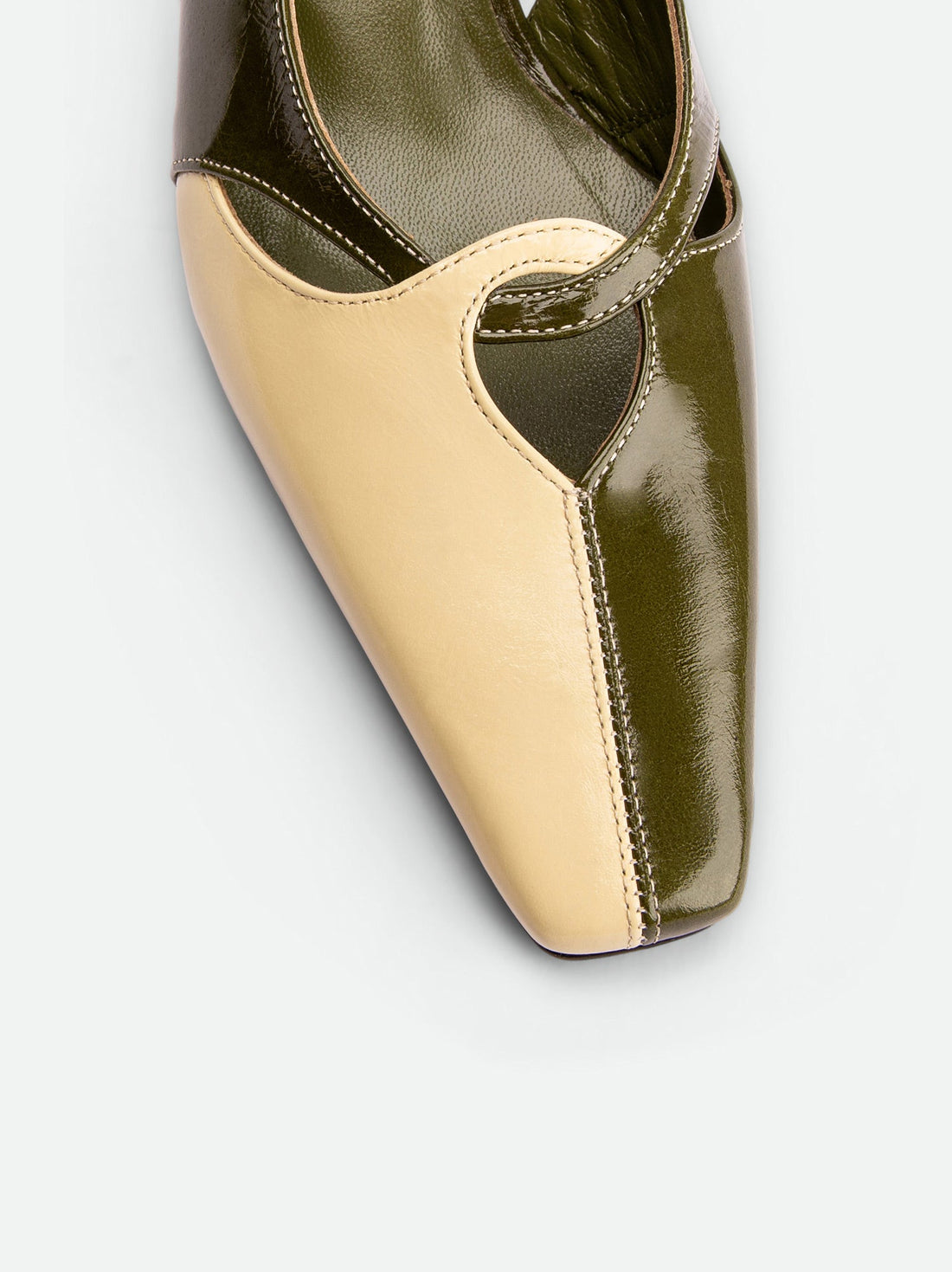 Marigold Green and Cream Crinkled Patent Leather Heel Slingbacks - Toe Close-up View - POEVE Collection
