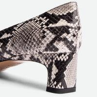 Dalie Snake-Embossed Leather Pump – Heel Close-up View – POEVE Collection