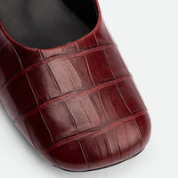 Emery Brick Red Crocodile-Print Leather Ballerinas – Detail View – POEVE Collection