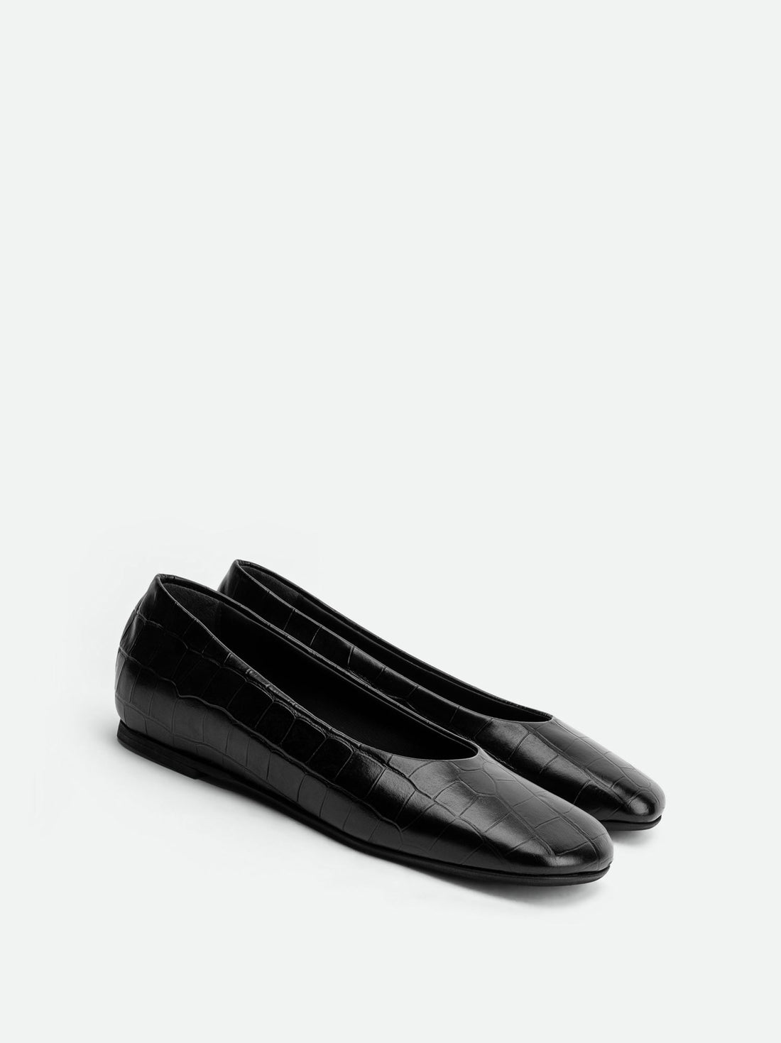 Emery Ballerinas Black Croco Leather - Angled View - POEVE - Made in Italy