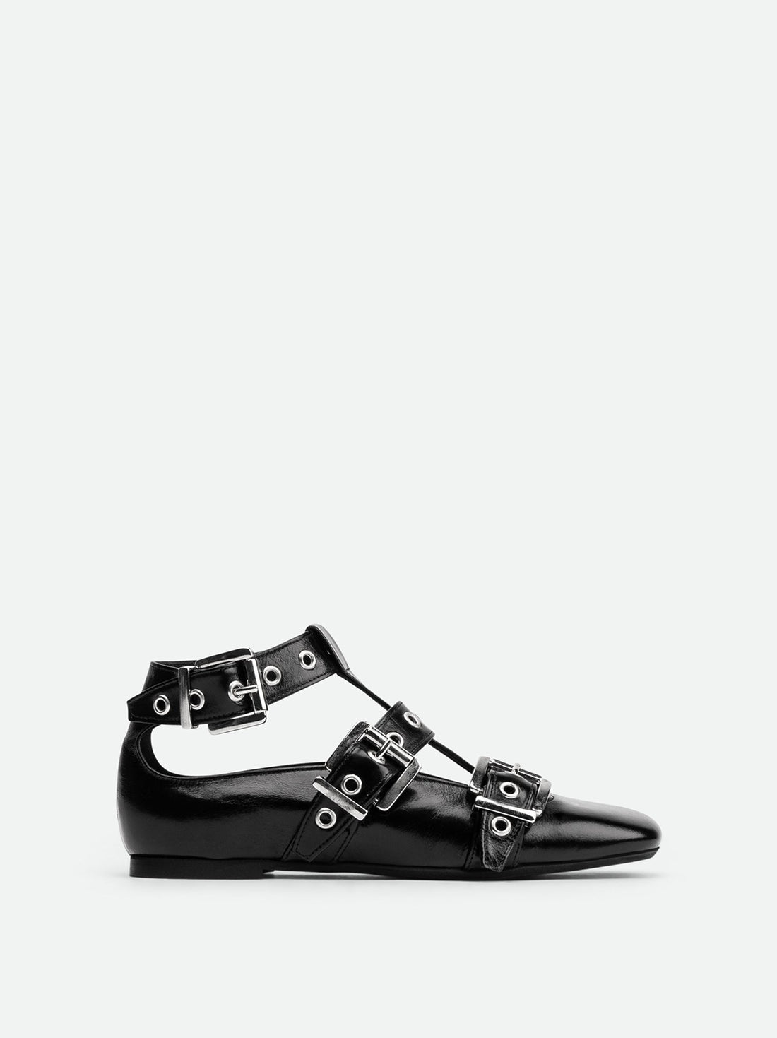 Sall Black Leather Ballerinas - Side View - POEVE Collection