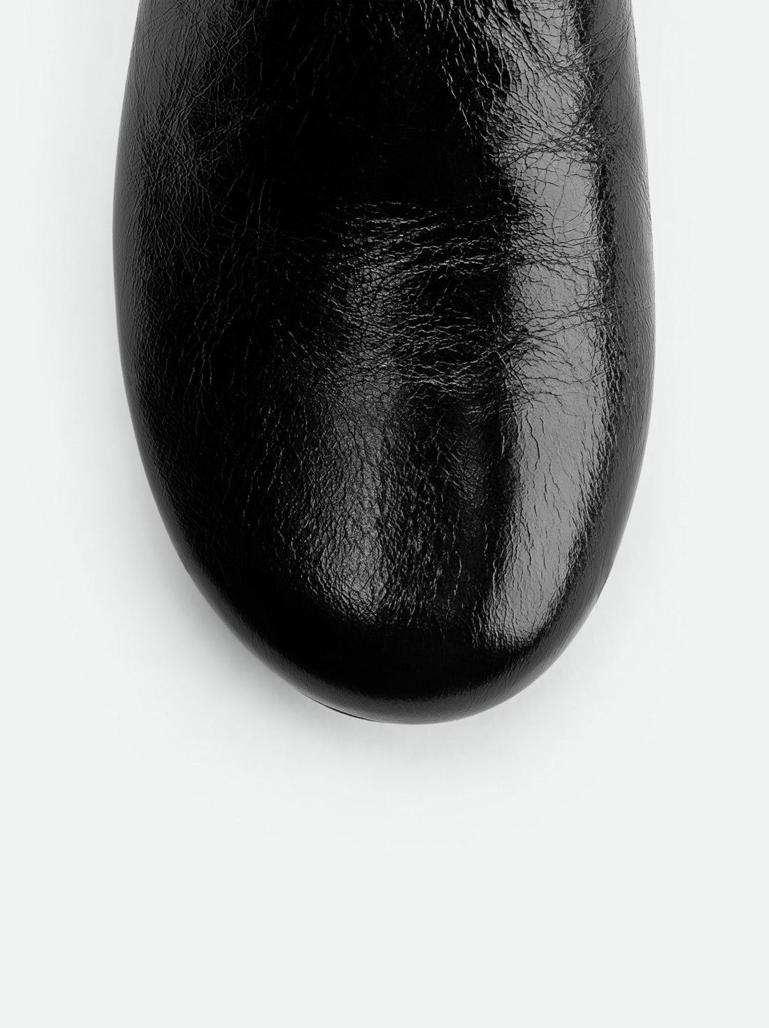 Talia Black Crinkled Leather Flats – Toe Close-up – POEVE Collection