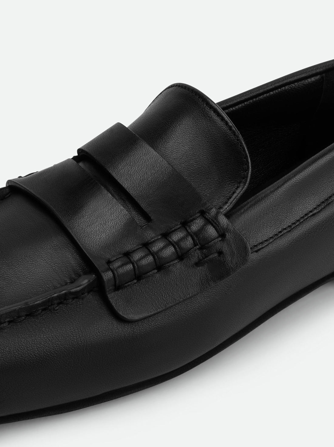 Finley Black Leather Loafers - Side Close-up View - POEVE Collection